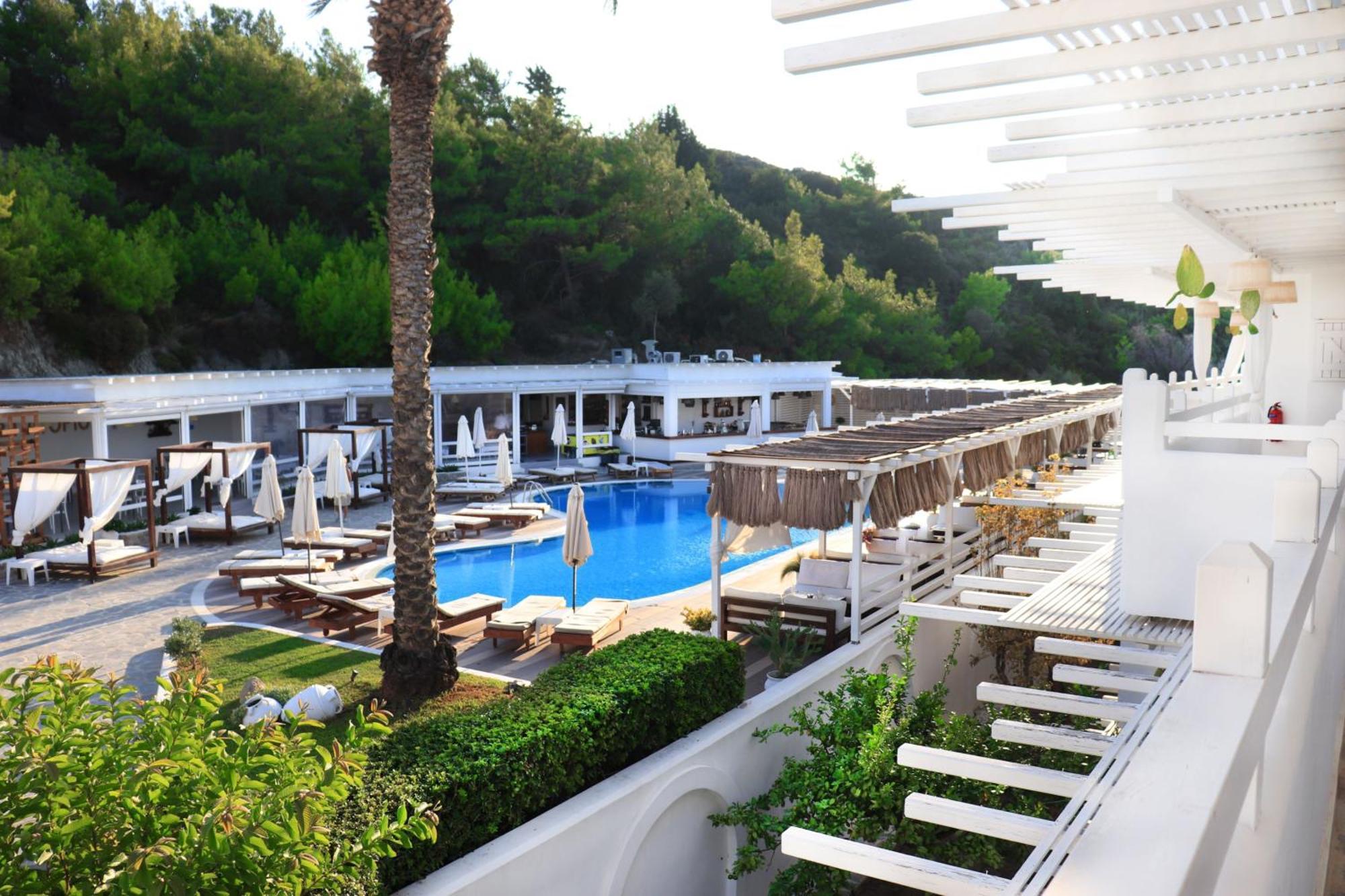 Aloe - Adults Only 4*